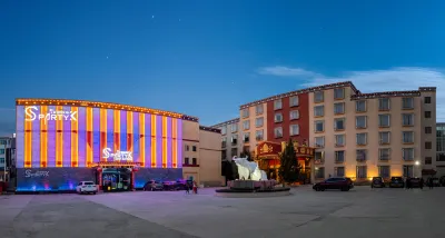 Salong Hotel Hotels in Shangri-la Valley National Park