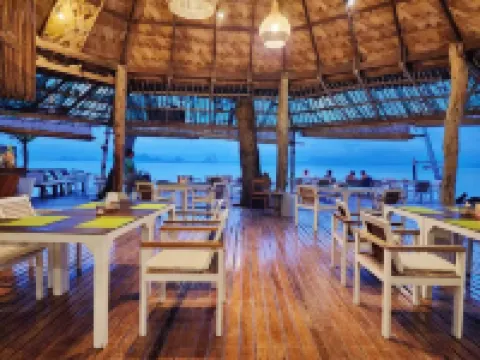 Thapwarin Resort - Green Hotel Hotels in Koh Ngai