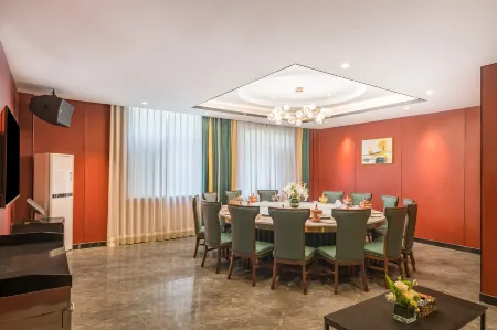 Beijing LanWan International Hotel (Capital Airport Xinguozhan Branch) Отели рядом с достопримечательностью «Song Gallery»