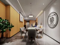 Shaodong Cool Fish e-Sports Hotel