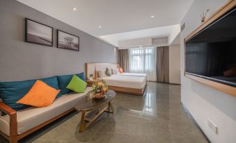 Junzhi Boutique Hotel (Zhanjiang West High-speed Railway Station)