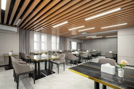 wanrui hotel Отели в г. Хайфын