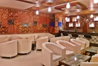 Spring Sky Mughalsarai By ShriGo Hotels - bar