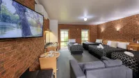 The Cottage Motor Inn Albury CBD Hotels in South Albury