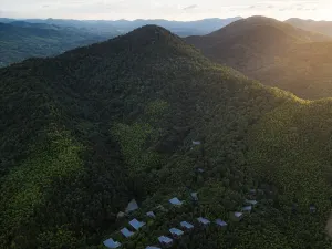 Meijie Mountain Hotspring Resort