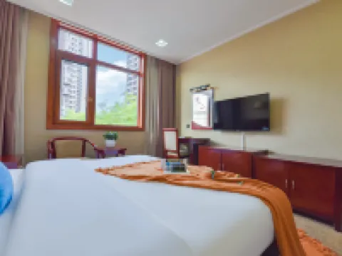 Huarong Business Hotel Hotel di Hefeng