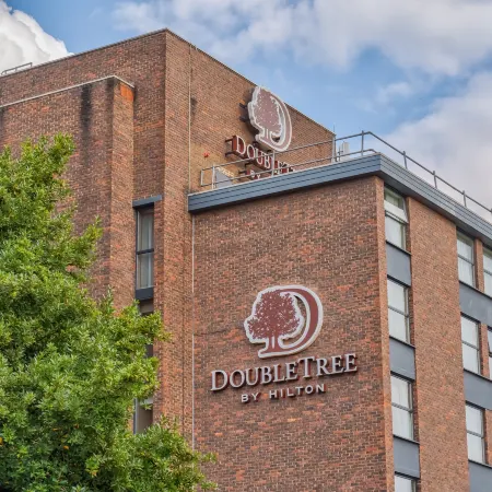 DoubleTree by Hilton London Ealing Отели рядом с достопримечательностью «Чизвик»