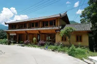 Lapu Valley Hotel Hotels in Weixi