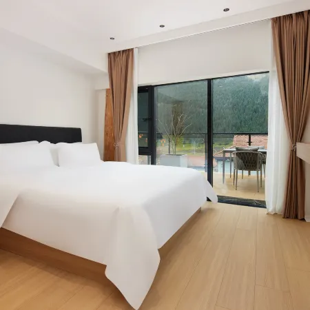 Qimei Holiday Home