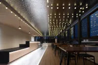 裏下河客棧（鳳城河景區老街店） - 小旅館