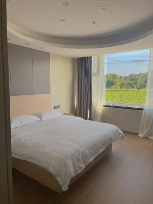 Guanyang Yunzhong Manju Homestay - غرفة مطلة على الجبل