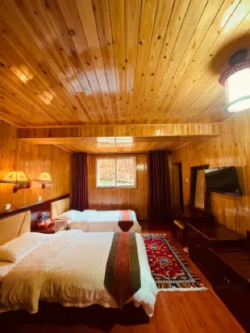 Songpan Ruokencang Chinese Inn Hotels near Jiuzhai Huanglong Airport