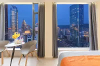 XYA Xinya High Altitude Full River View Homestay (Chongqing Jiefangbei Area Hong Ya Dong)