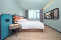 โรงแรมอีชาร์ม (สถานีรถไฟผิงเซียง เทียนหงพลาซ่า)