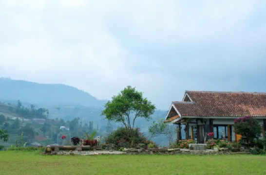 Hilltop Camp, Lembang Hotels in 