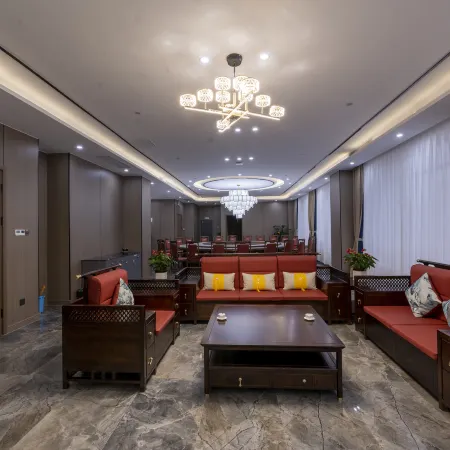 Lianjiang Versailles International Hotel