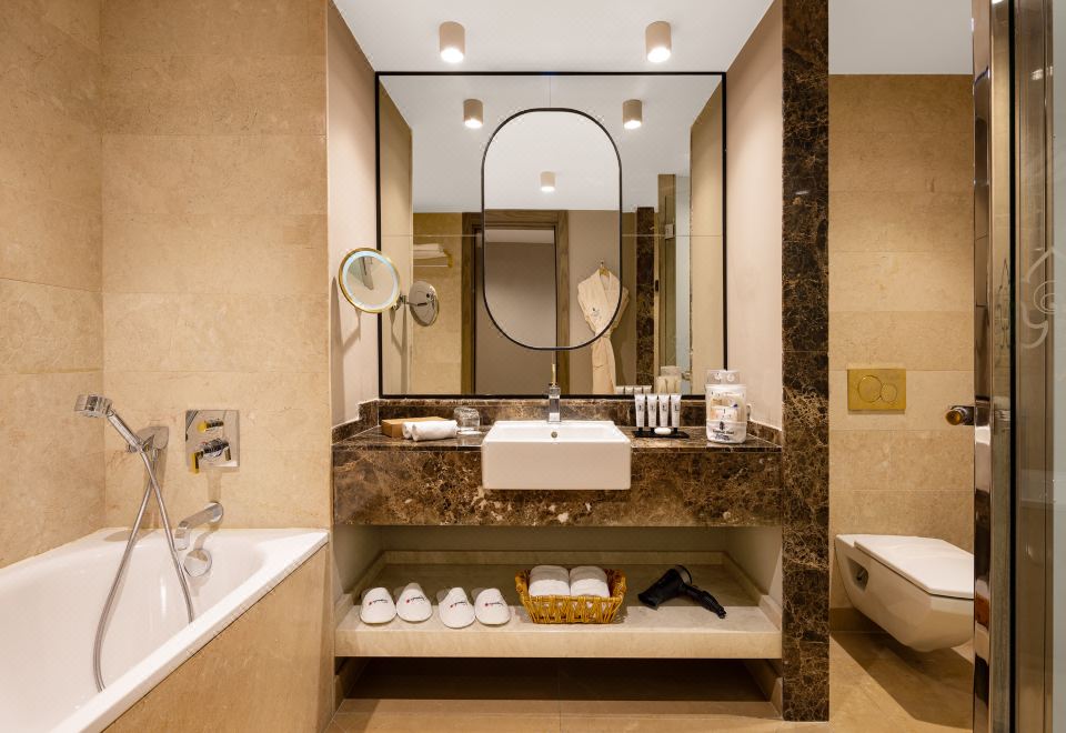 Kempinski Hotel The Dome Over view