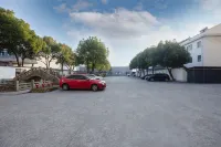 Atour Light House Hotel - Parking
