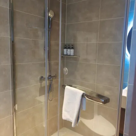 Home Inn Neo (Puyang Fan County Trade City Dafeng International Shopping Mall)