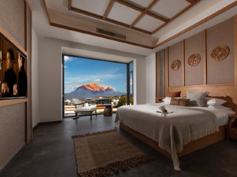 Nazhu Sky Courtyard Designer Snow Mountain View Homestay (Lijiang City Rizhao Jinshan Branch)