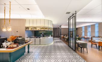 Atour Hotel (Hami Yizhou District Qiyi Night Market)
