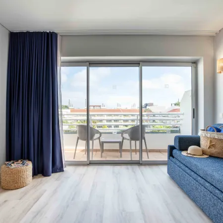 Aqualuz Lagos by the Editory
