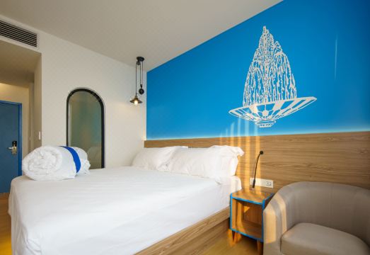 3. 코시 비엔티안 ..