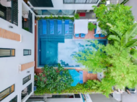 Home Chic Hotel Hotels near Independence Monument