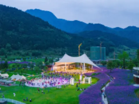 Longcanggou Table Mountain Blackstone Vacation Homestay Hotels in Yingjing