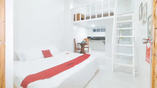 RedDoorz @ Alaminos Pangasinan Hotel di Bani