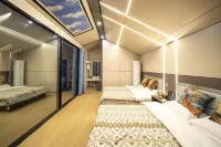 Dunhuang Star Night Camping Hotel