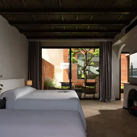 Ono Sanqiu · Rizhao Jinshan  Wild Luxury Hot Spring Pool Resort