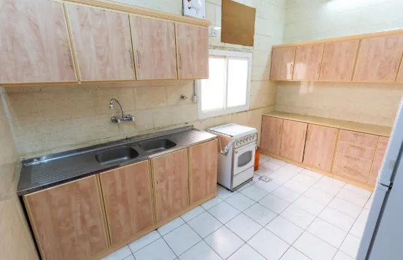 麥地那 8 號阿爾伊艾裏服務式公寓酒店