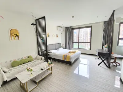 Ideal · H+Cinema Self Service Apartment (Fulicheng Store) 타이위안 동물원/타이위안 삼림공원 호텔