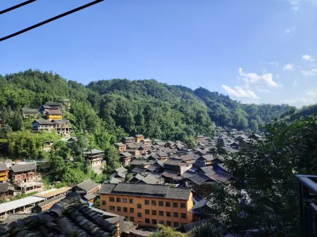 Zhuyun Mountain Residence Homestay (Rongjiang Dali Dong Village) Отели рядом с достопримечательностью «Zaidang Dongzhai»