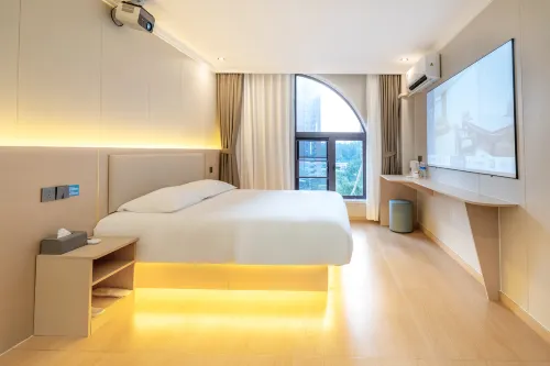 Puyang Yunduo Hotel