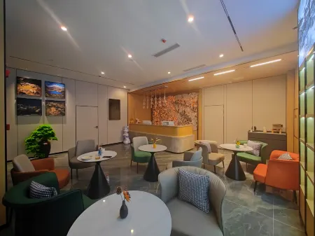 Danba Xinyue Grand Hotel Отели рядом с достопримечательностью «Dangling Village»