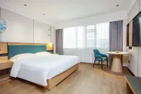 Elong Yam Hotel (Zhenjiang Xijindu Ancient Street Jinshan Temple)