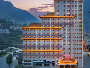 鶴峰的熱門精選4星級飯店