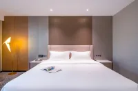 Banyan Tree Xishuangbanna Resort ( Gaozhuang Xishuangjing Star Night Market)