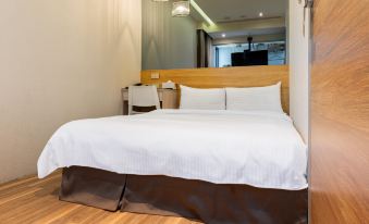 CHECK inn Express Taichung FuXing Hall 2