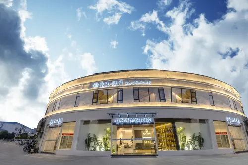 Ciyin Manju Art Hotel (Jingdezhen Taoxichuan Creative Plaza) - Jacuzzi
