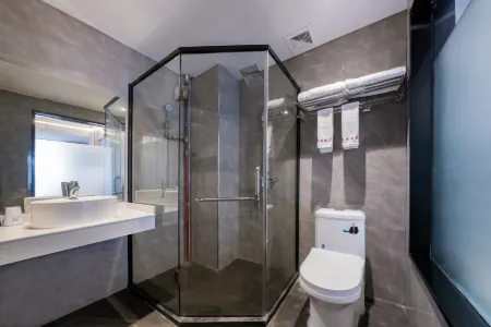 Anmai Future Hotel (Hezhou College Branch) Отели рядом с достопримечательностью «Hezhou University (West Campus)»