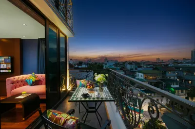 Aurora Central Hotel Hotel in zona Quan Chuong Gate