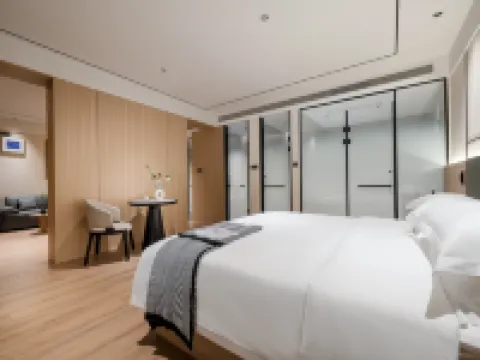 Rezen Select Hotel (Zunyi Zheng'an Guitar Culture Square County Government Branch) Hotels in Zheng'an