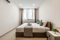 Mekong View Hideaway: Cozy 1-Bedroom Retreat Hoteles cerca de Chomka Thnong