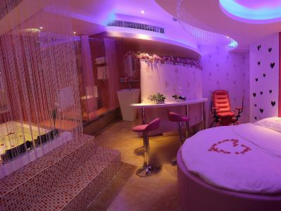 Swan Love Theme Hotel