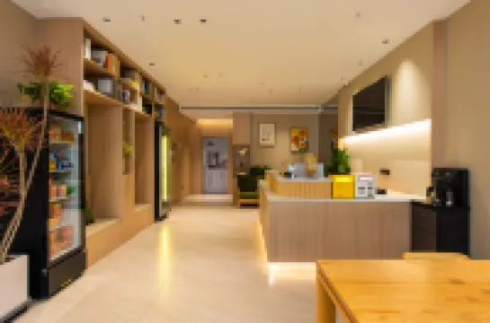 Feile Hotel (Luoyang Longmen High speed Railway Station Branch)