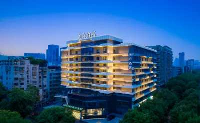Madison Hotel Zhengzhou Hotels near LIANG PIN PU ZI DONG MING LU GONG ZHUAN LU