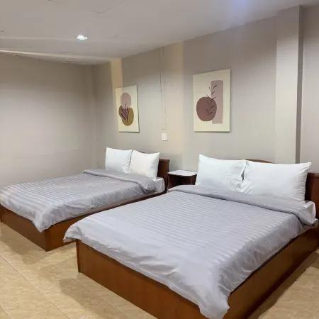 Tokyo Hotel Отели рядом с достопримечательностью «Торговый центр The Mall Ratchasima»